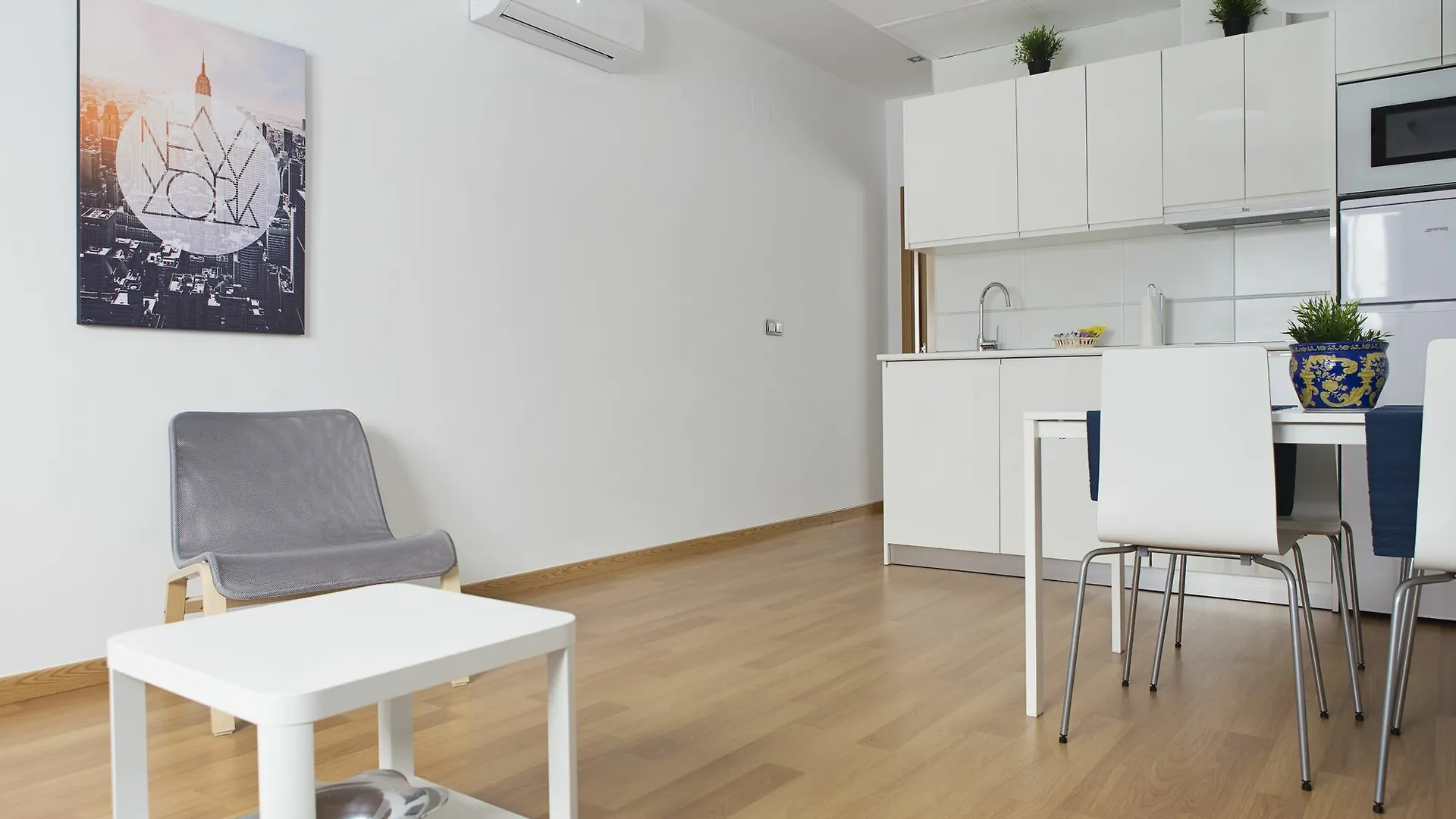 Suncity Apartamentos Refino Con Piscina Malaga