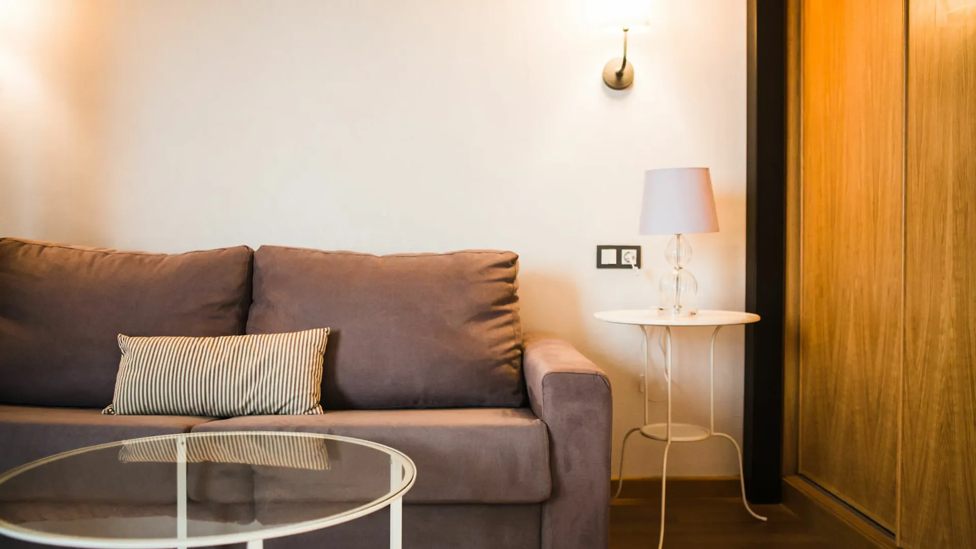 Suncity Apartamentos Refino Con Piscina Malaga Spain
