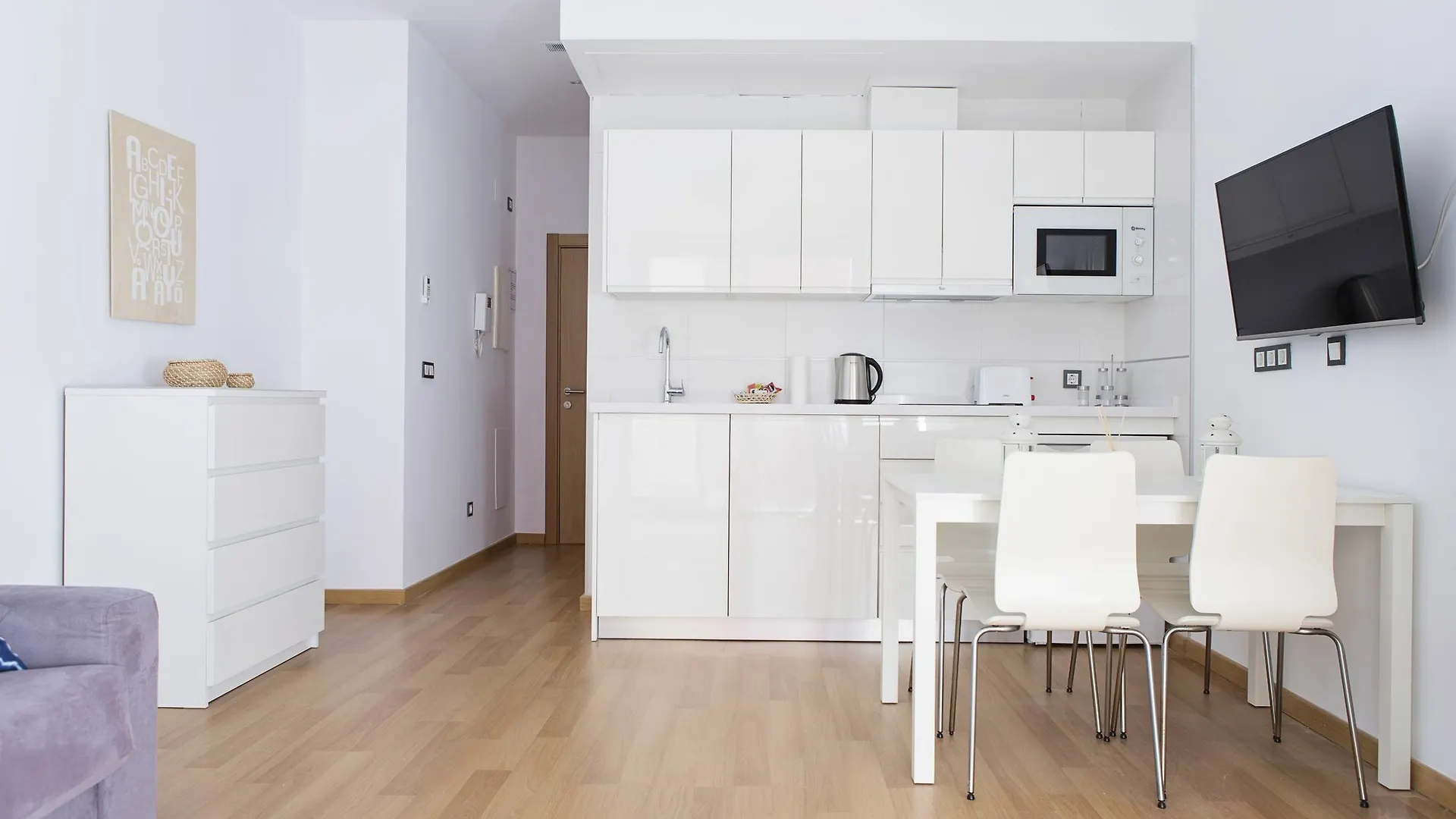 Suncity Apartamentos Refino Con Piscina Malaga Spain