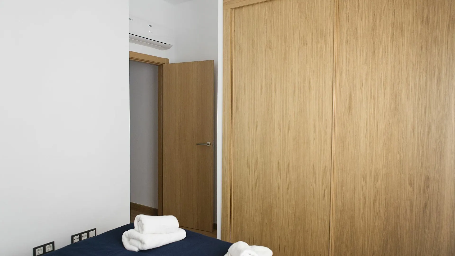 Suncity Apartamentos Refino Con Piscina Malaga